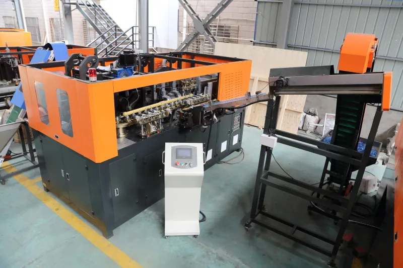 4 Cavity Automatic Pet Plastic Bottle Making Blow Moulding Blowing Machine Price