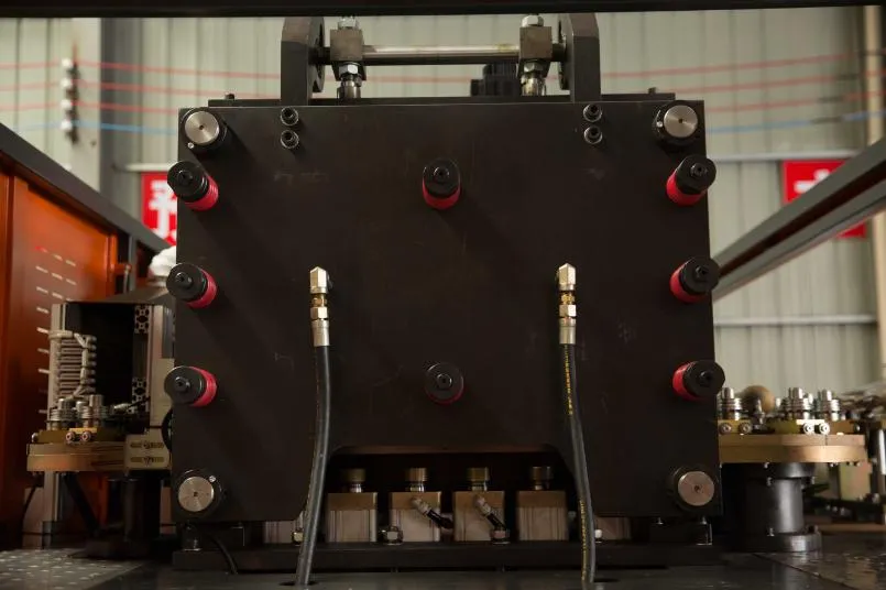 500ml 1L 2L 4 Cavity Pet Stretch Bottle Blow Moulding Machine Price Auto Bottle Blowing Machine