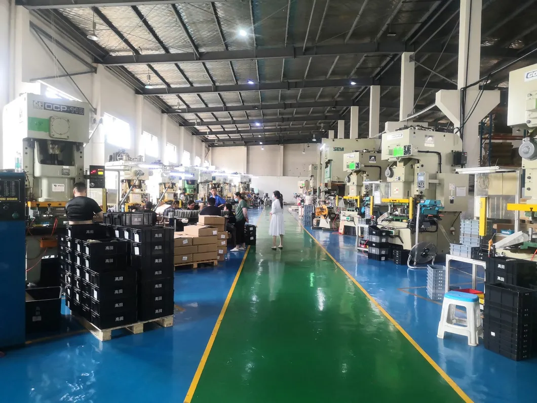 Custom Mould Making Charger Plug Housing Electronic Plastic Parts