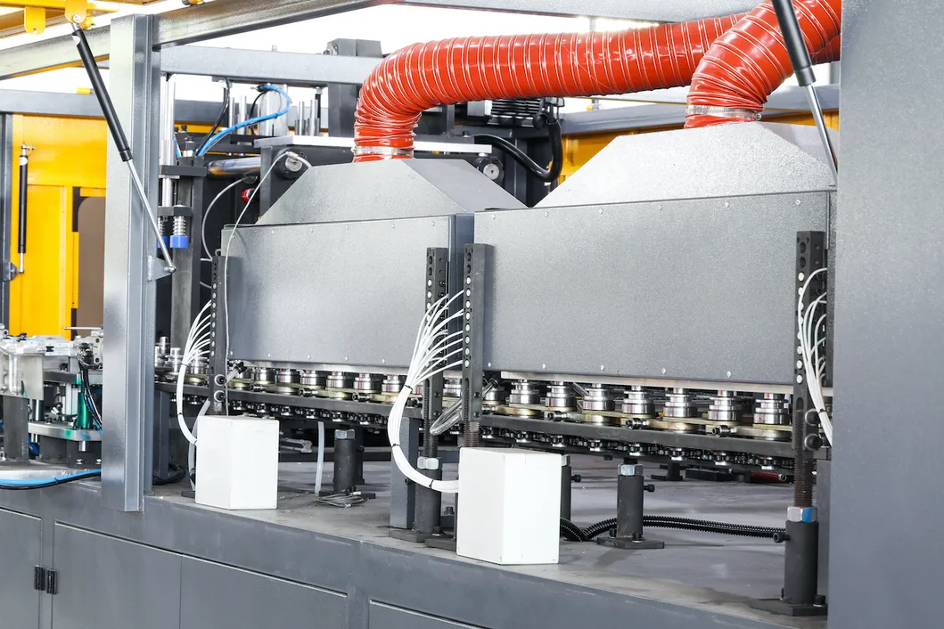 High Quality of Automatic Blow/Blowing Mould/Molding Machinery/Machine with Servo Motors