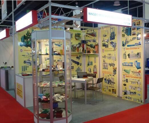 Transfer Type Rubber Molding Machine