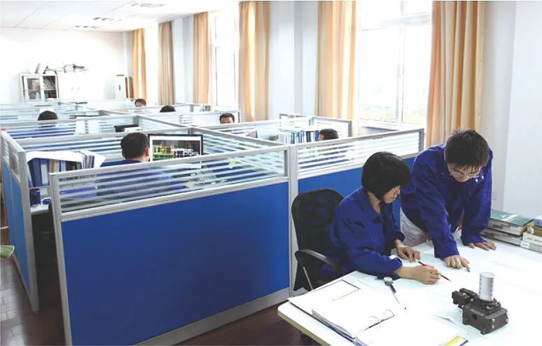 U/150 Plastic Injection Molding Making Machine/Production Line