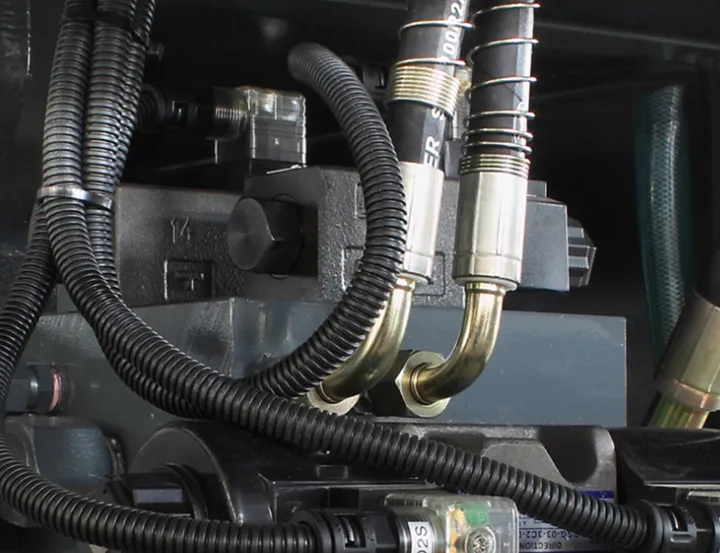 Yt-3900 380tons of High Speed Low Price Horizontal Plastic Injection Molding Machine with Servo Motor